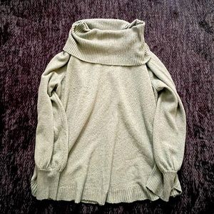 Tahari sweater